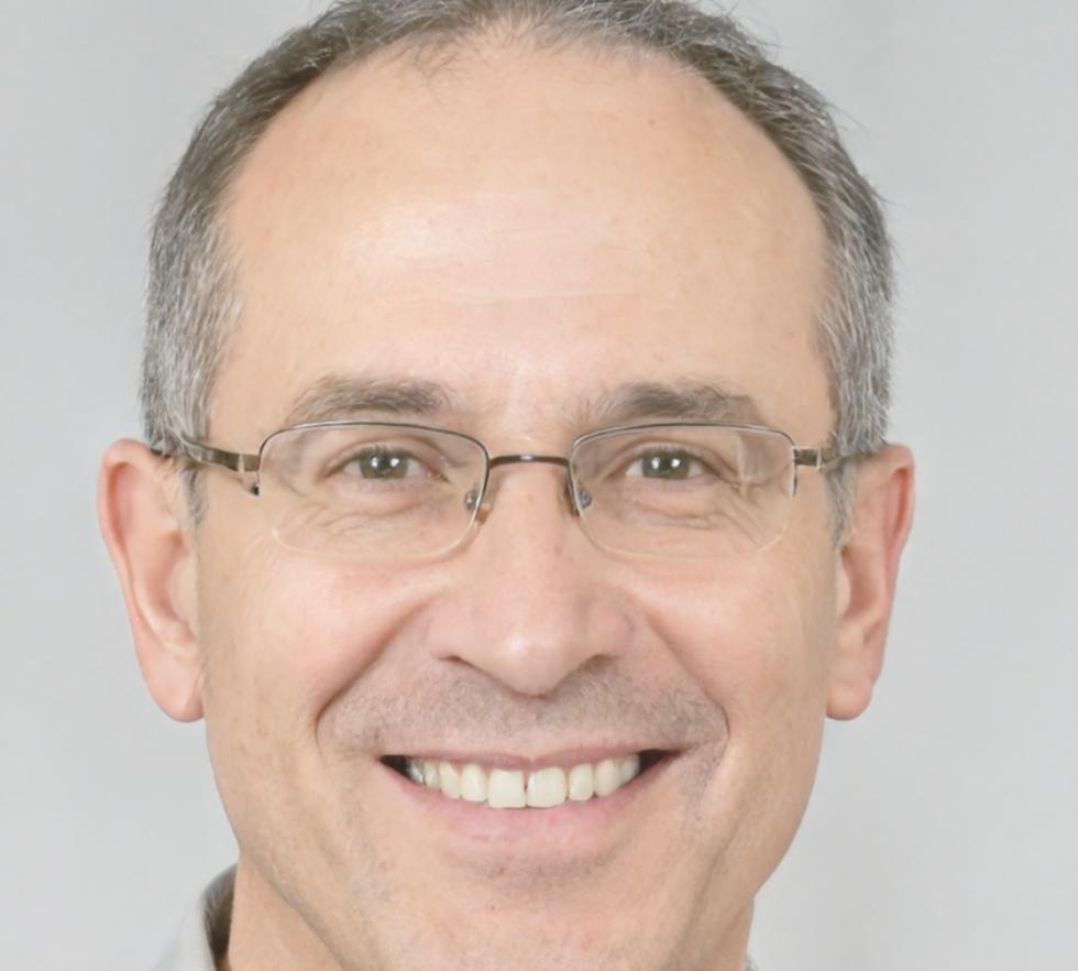 Carlos Mendoza, Director de Programas Financieros